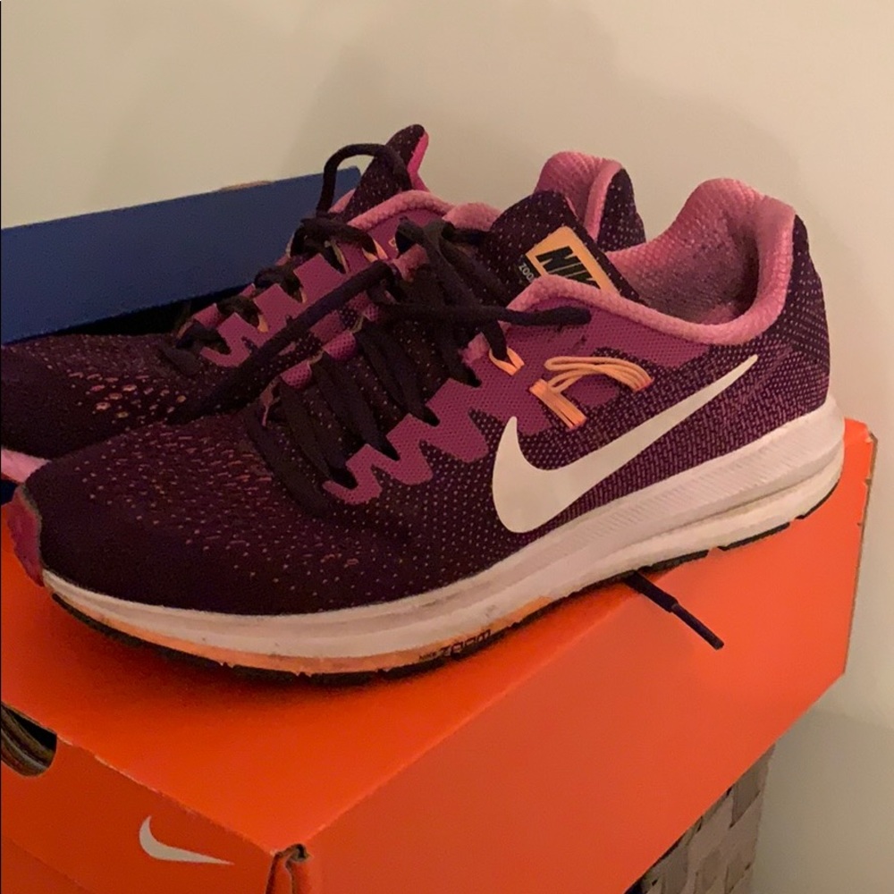 Nike Air Zoom Structure 21 Sneakers